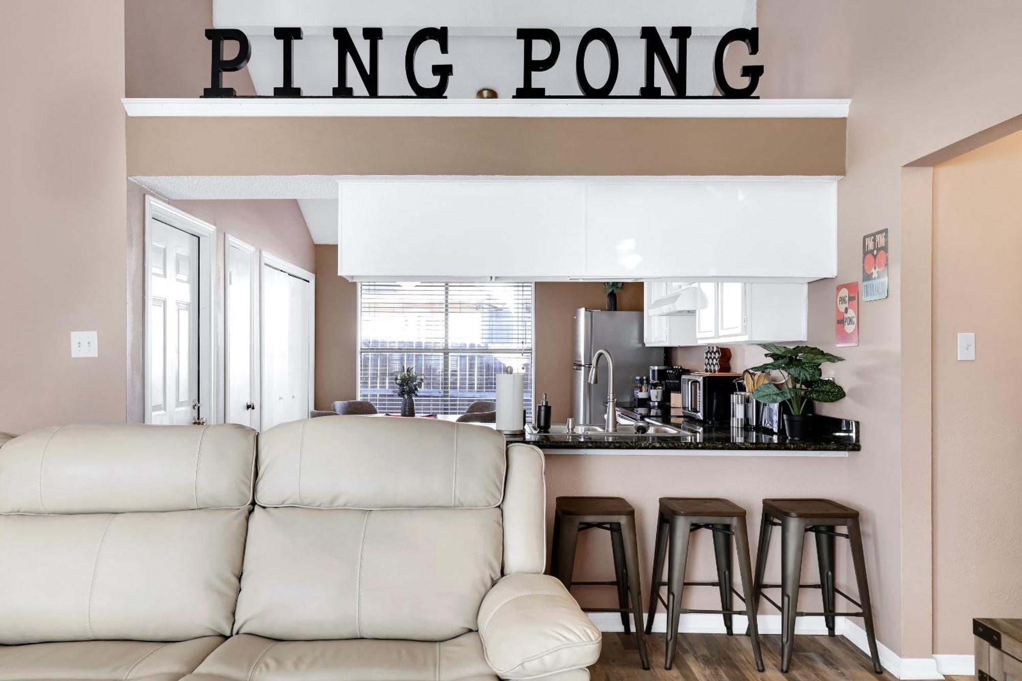 Pong - A Birdy Vacation Rental San Antonio Exterior photo